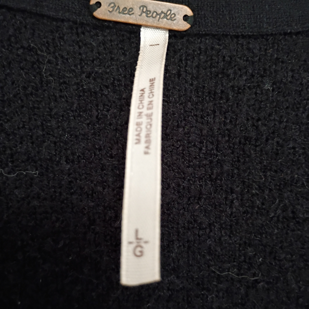 Free People Black V-Neck Sweater - Picture 4 of 6
